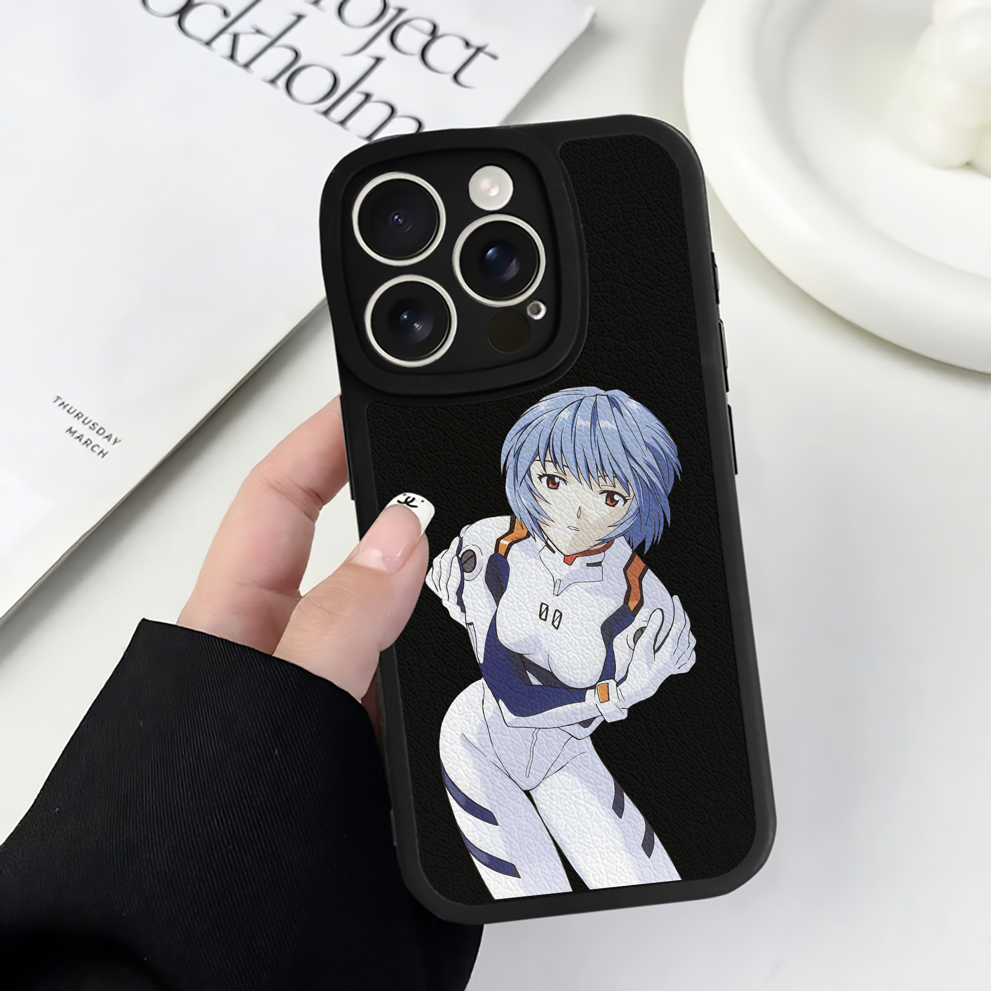 （画像用） EVA 新世紀エヴァンゲリオン 【iPhone 16シリーズ対応】シリコンスマホケース（レザー調） 材質：シリコン
